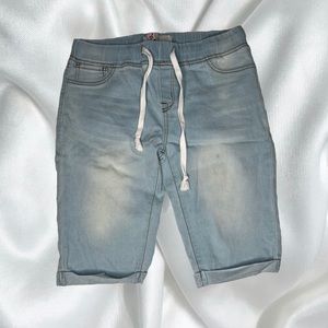 Short jeans
